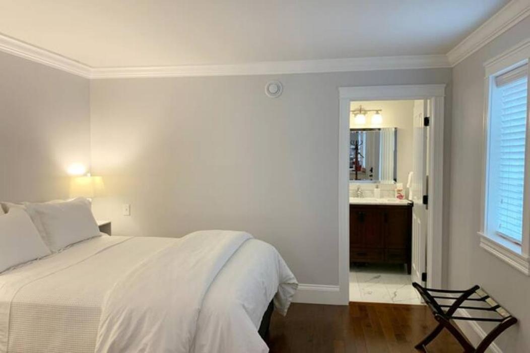 Bed and Breakfast The Red House Fredericton Pokoj fotografie