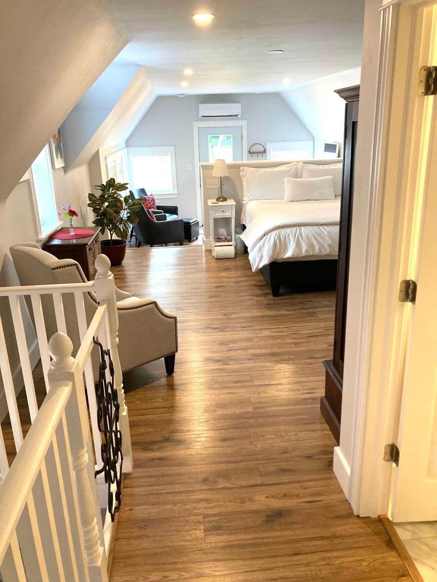 Bed and Breakfast The Red House Fredericton Pokoj fotografie
